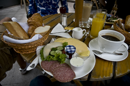 2008-05-24-frukost-coffee-tree.jpg