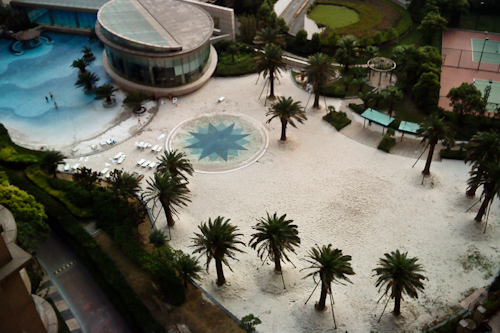 2009-08-29 pool from top